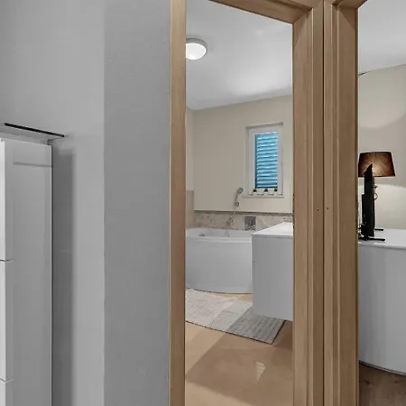 Apartament Leona
